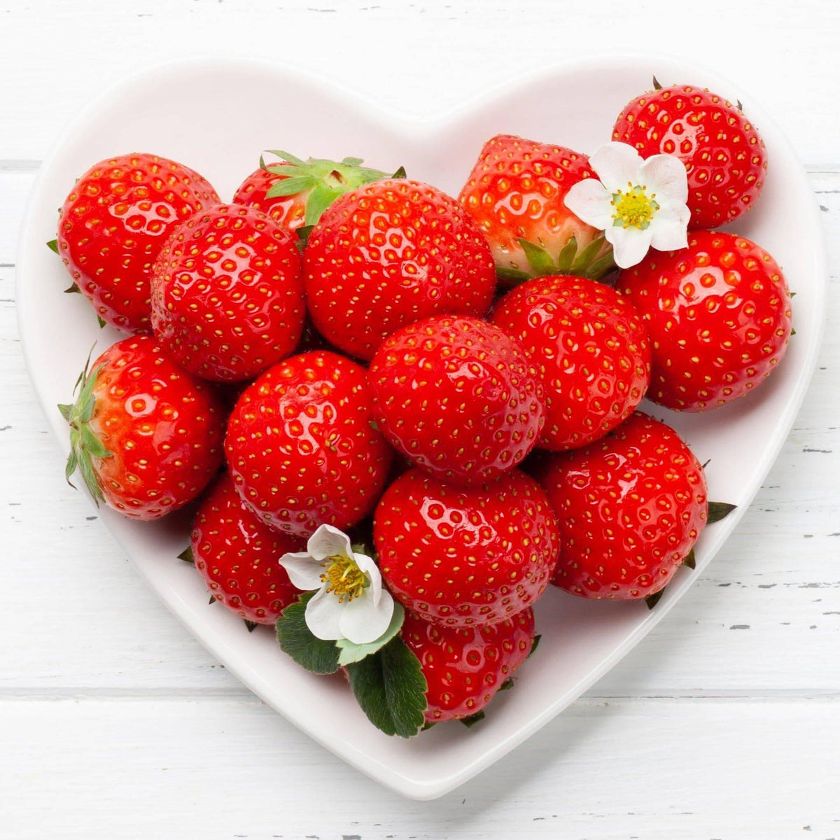 Strawberry & Lily Fragrance Oil - Craftiful Fragrance Oils - Supplies for Wax Melts, Candles, Room Sprays, Reed Diffusers, Bath Bombs, Soaps, Perfumes, Bath Salts and Body Sprays